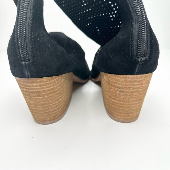 Jeffrey Campbell Janelle Black Suede Laser Cut
Booties, 10 - Picture 5 of 9